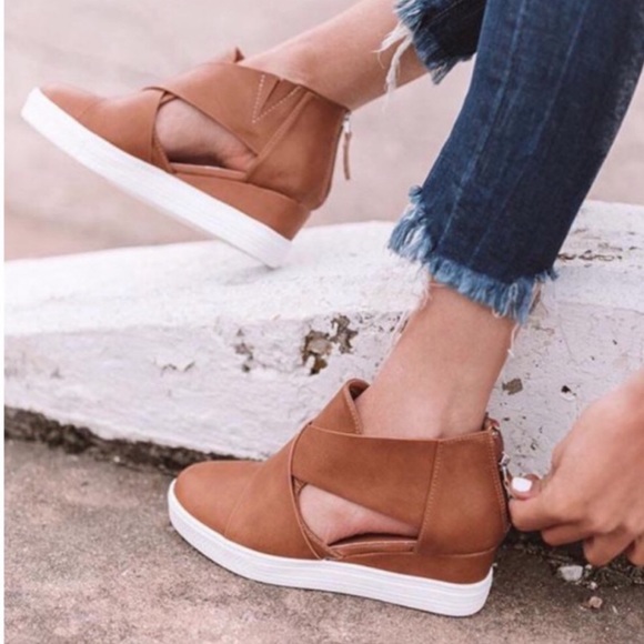 Side Cutout Wedge Sneakers - Picture 2 of 2